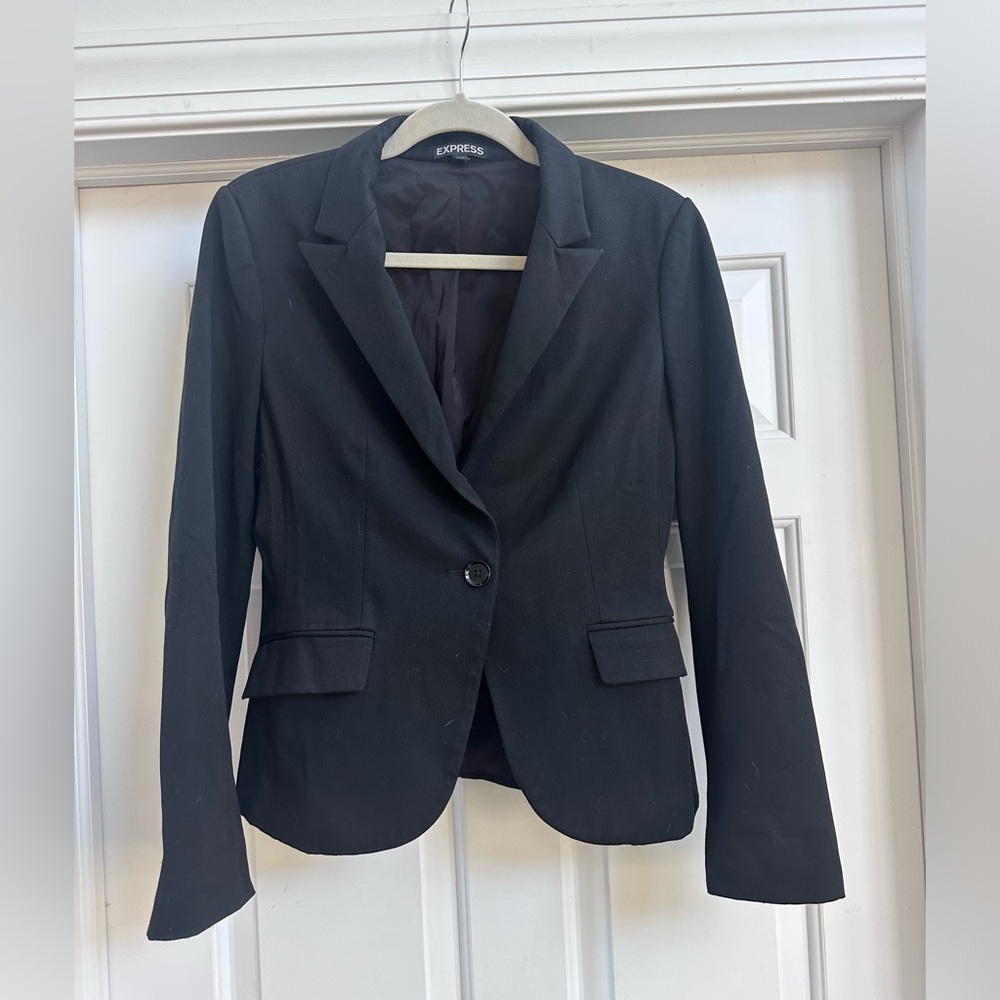 Express Women’s black blazer size 6